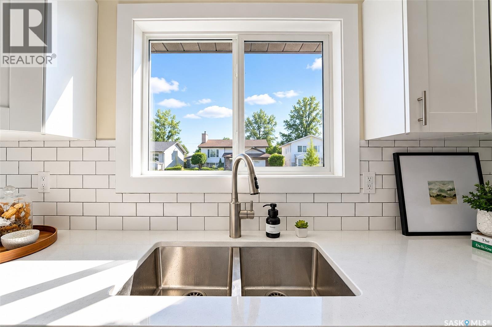 734 Sherry Way, Saskatoon, SK