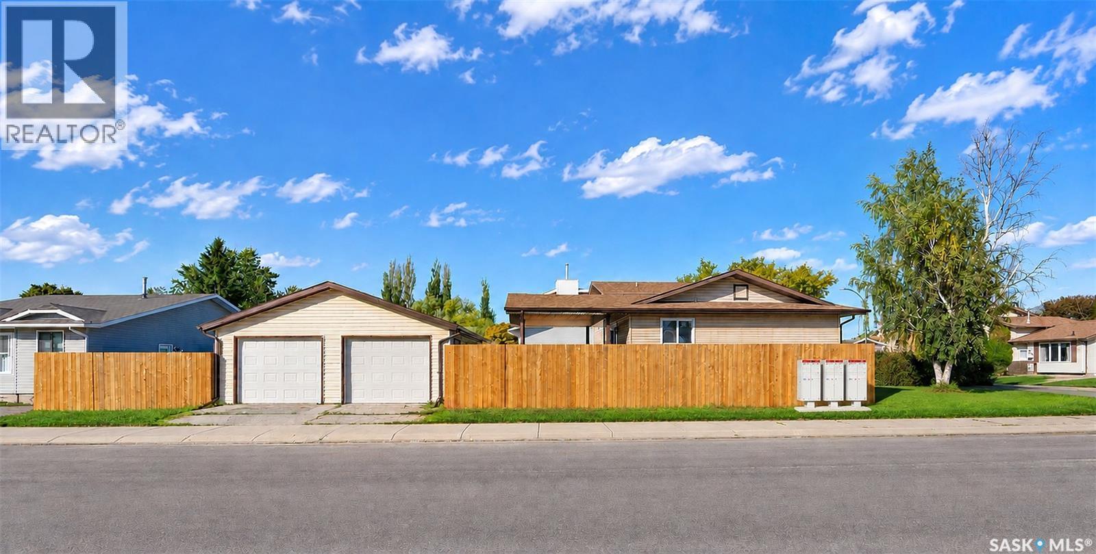 734 Sherry Way, Saskatoon, SK