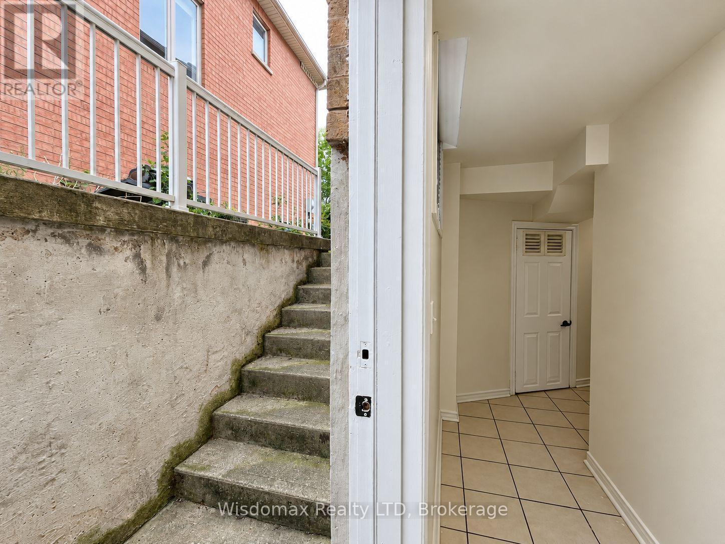 Basement has Separated entrance - 46 Young Crescent, Niagara-On-The-Lake (Glendale), ON