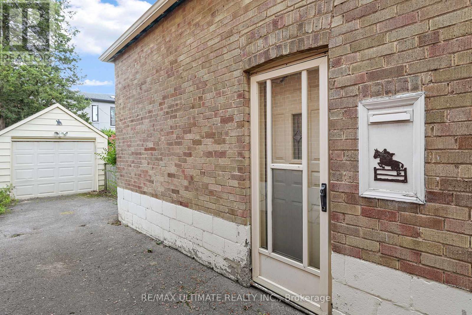 191 Glenvale Boulevard, Toronto, ON