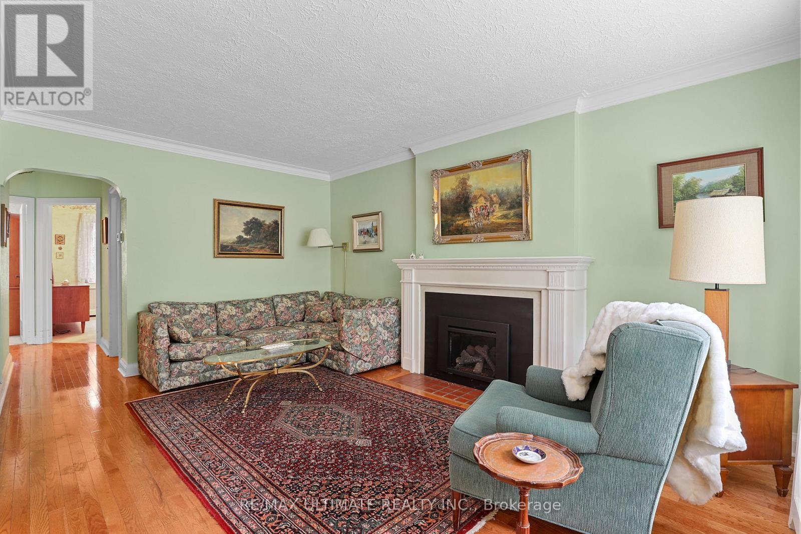 191 Glenvale Boulevard, Toronto, ON