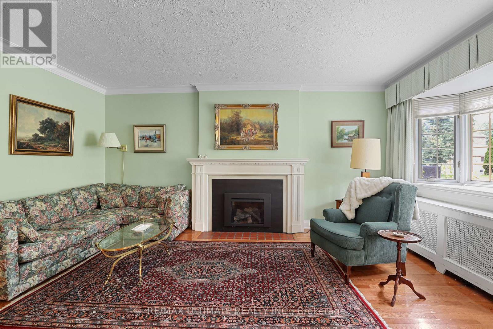 191 Glenvale Boulevard, Toronto, ON