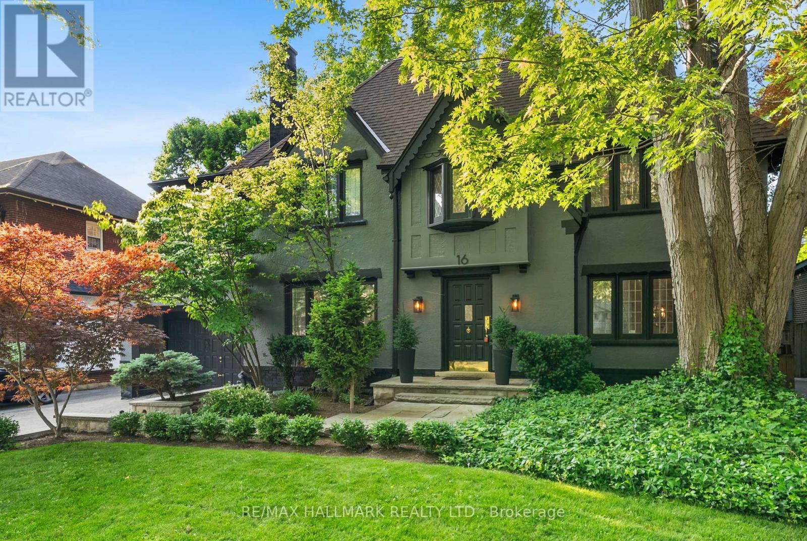 16 Elderwood Drive, Toronto, ON