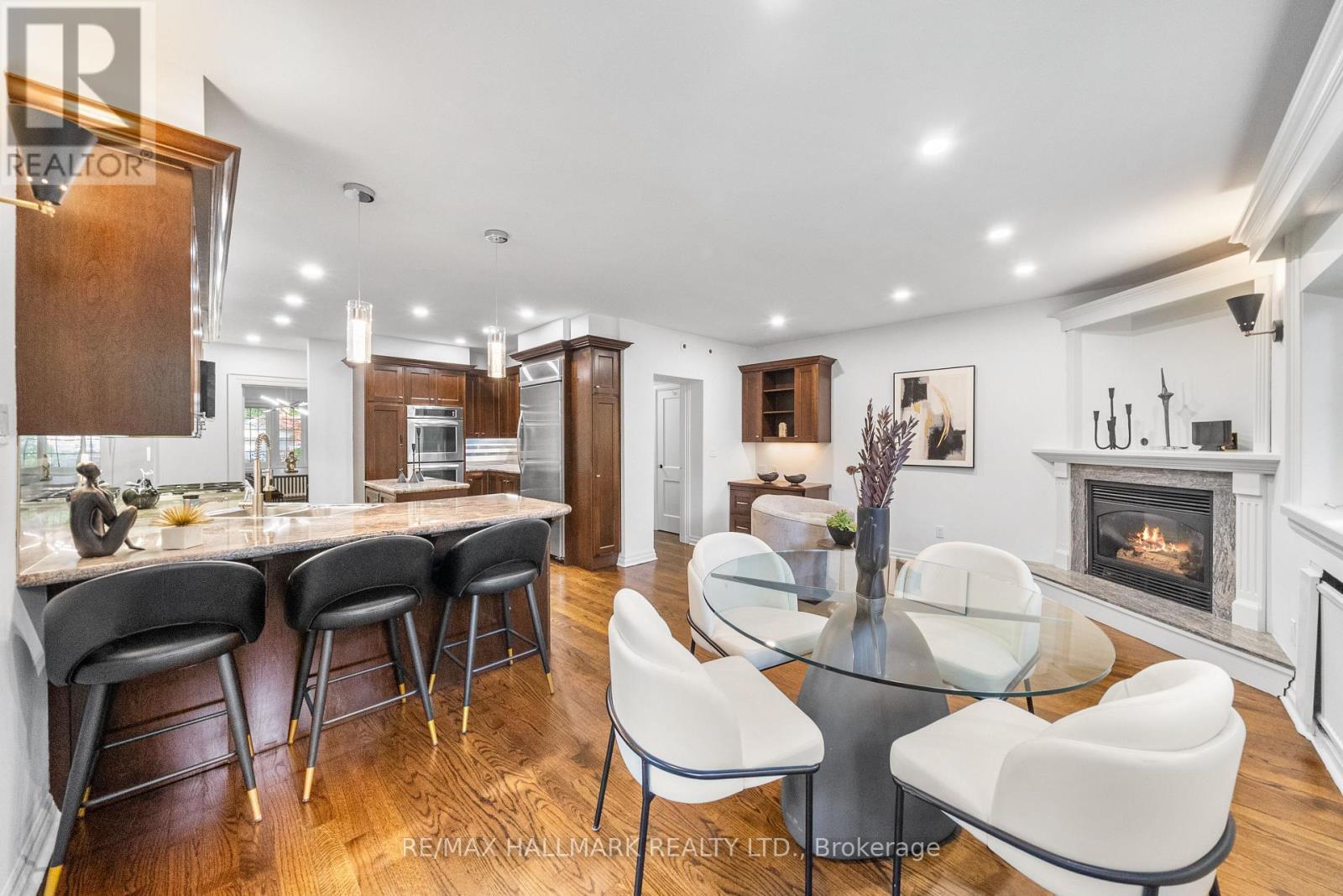 16 Elderwood Drive, Toronto, ON