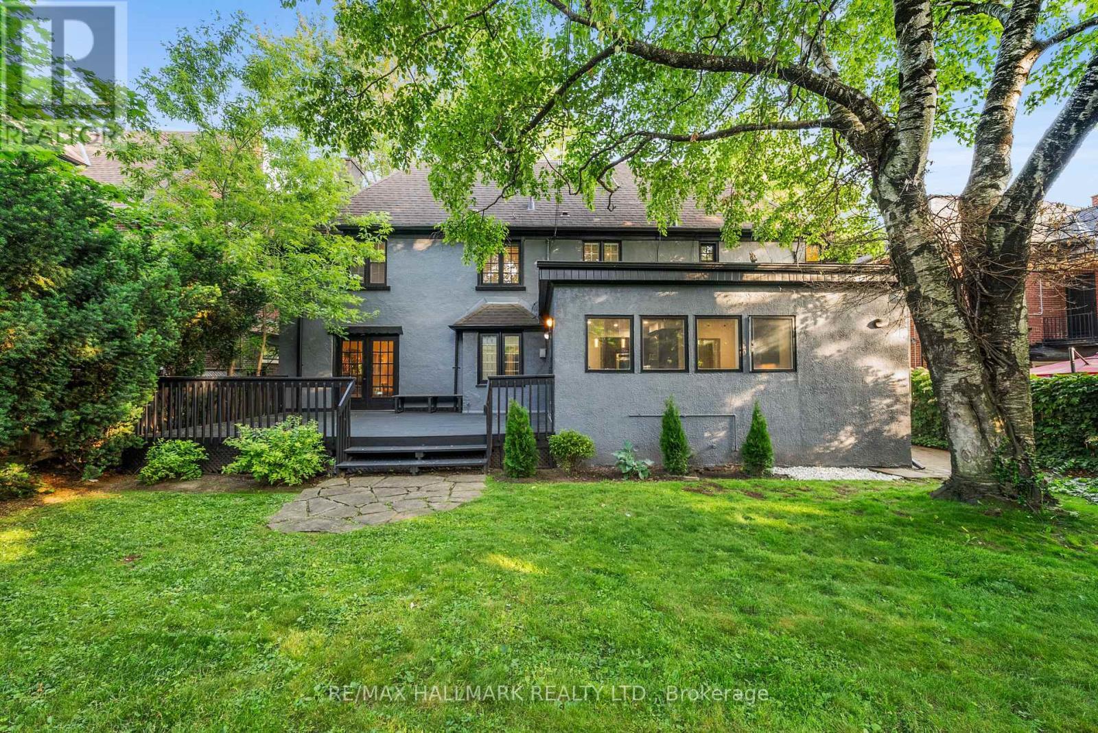 16 Elderwood Drive, Toronto, ON