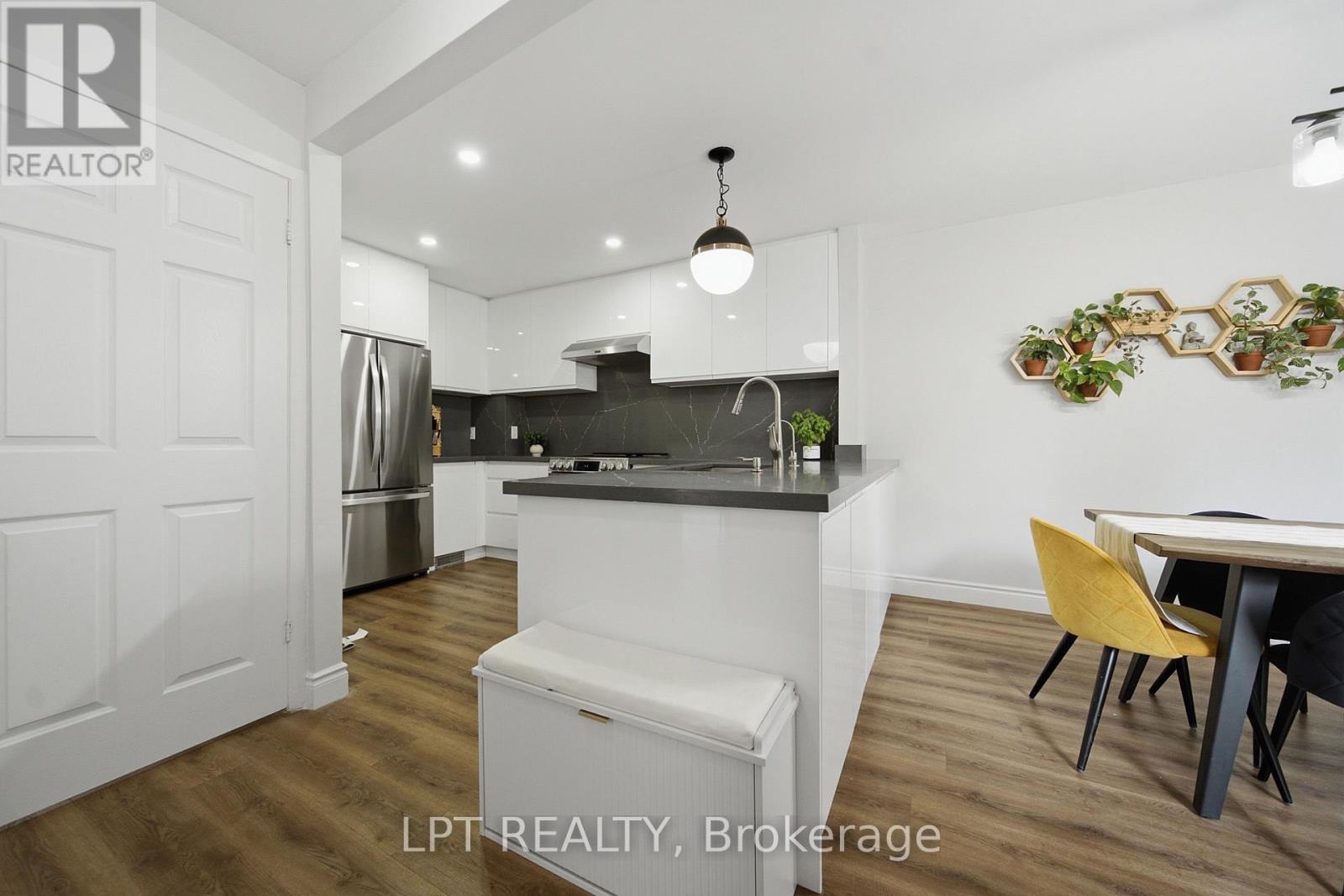 110 - 155 Glovers Road, Oshawa, ON