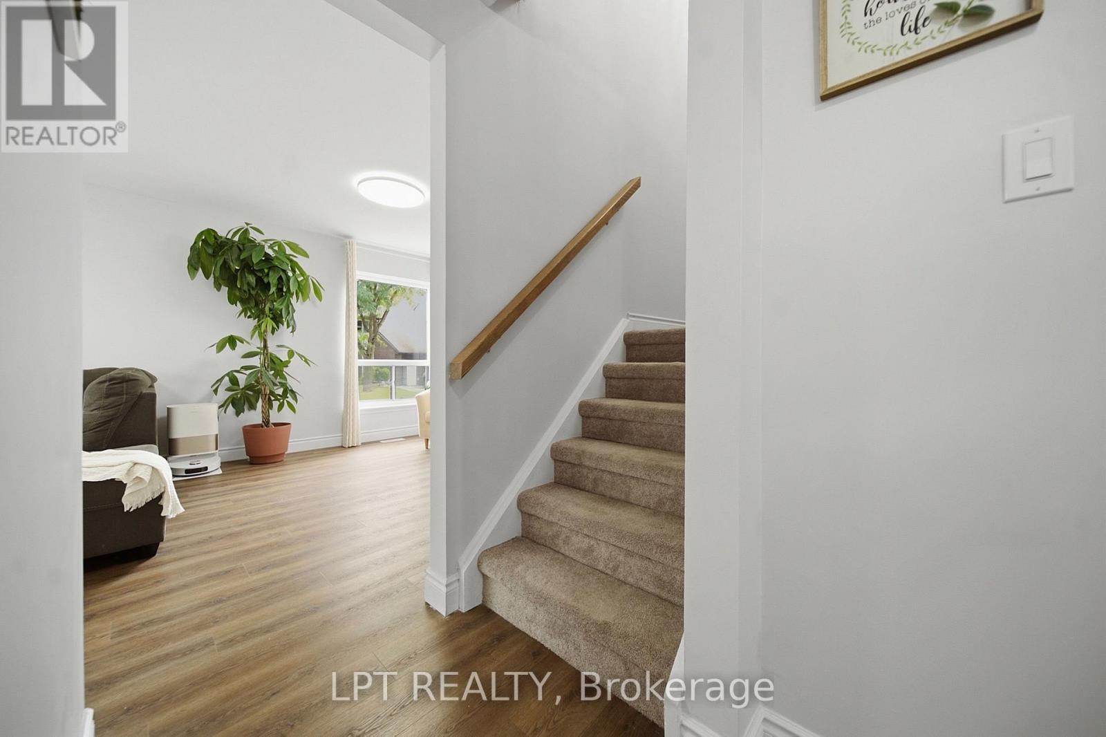 110 - 155 Glovers Road, Oshawa, ON