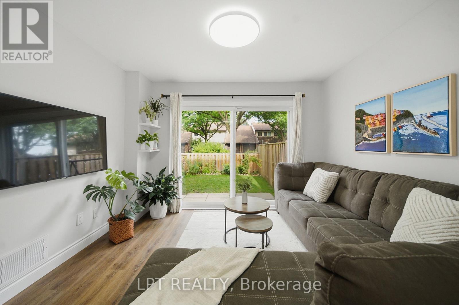 110 - 155 Glovers Road, Oshawa, ON
