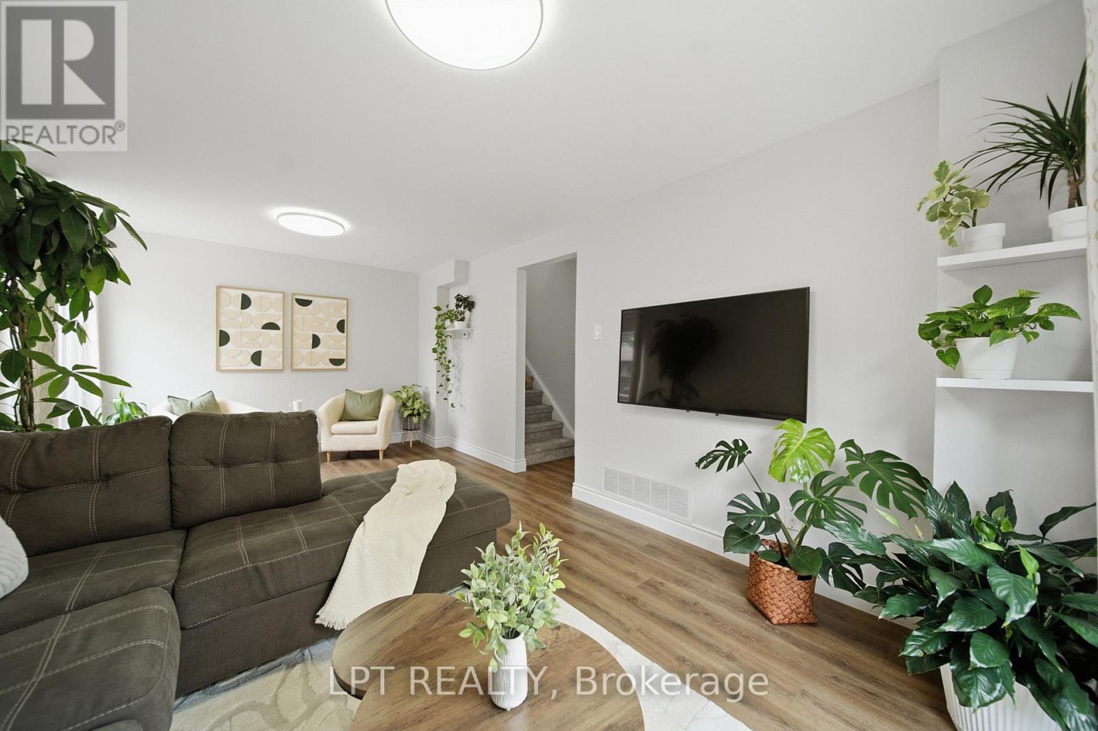 110 - 155 Glovers Road, Oshawa, ON