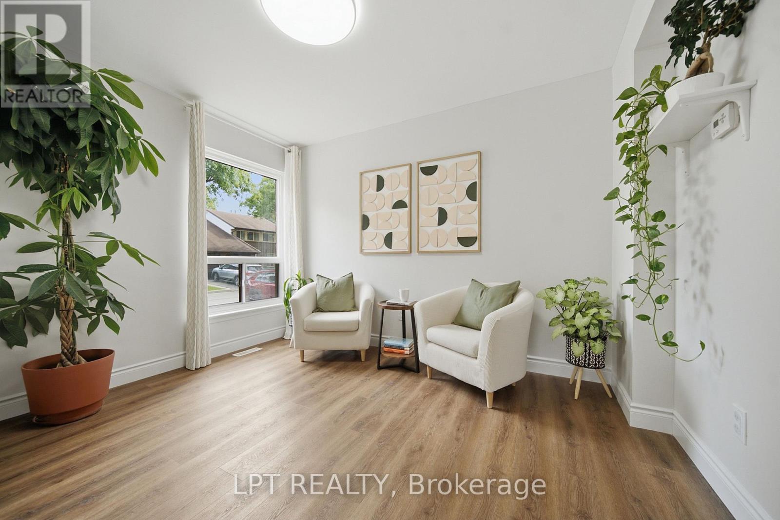 110 - 155 Glovers Road, Oshawa, ON