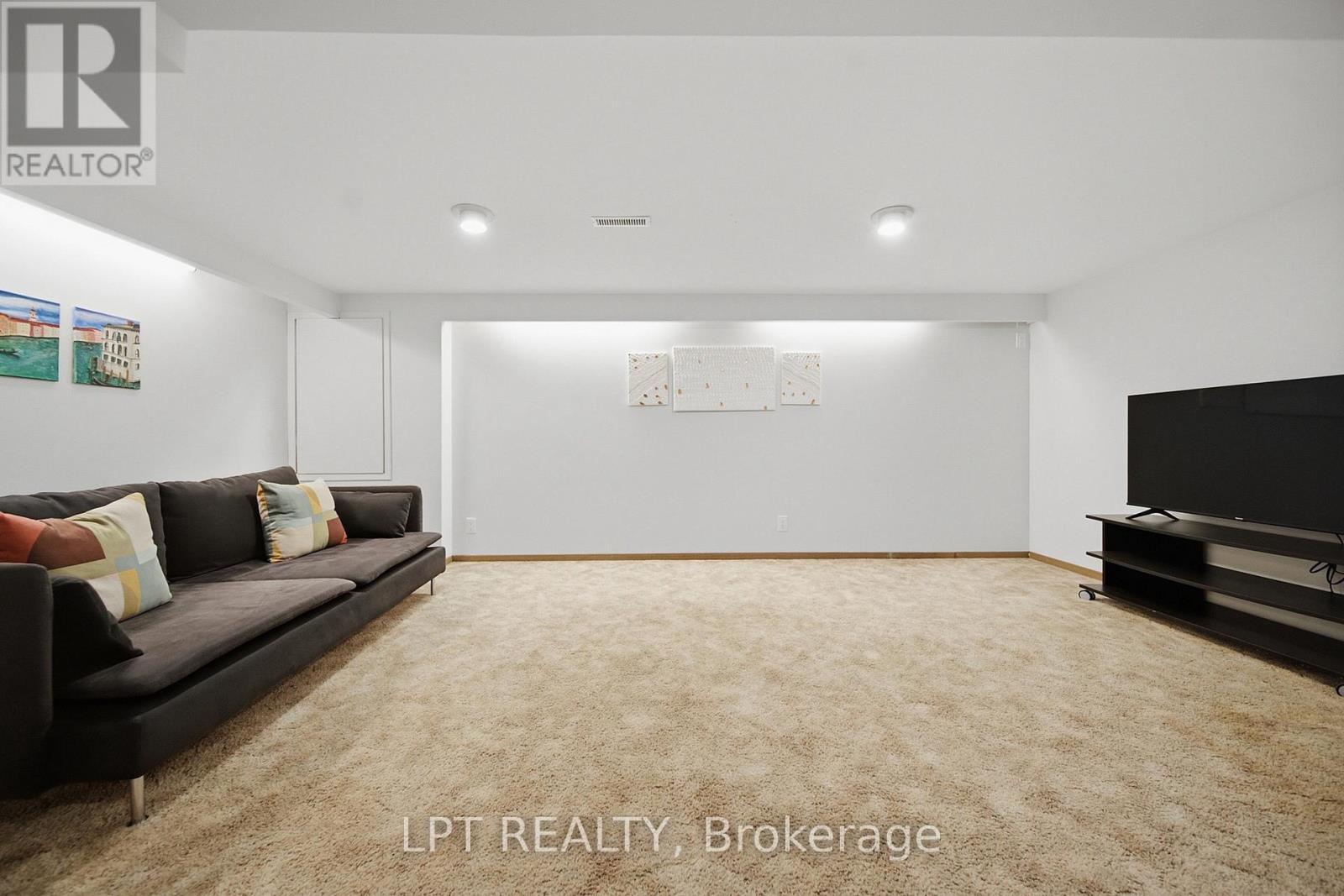 110 - 155 Glovers Road, Oshawa, ON