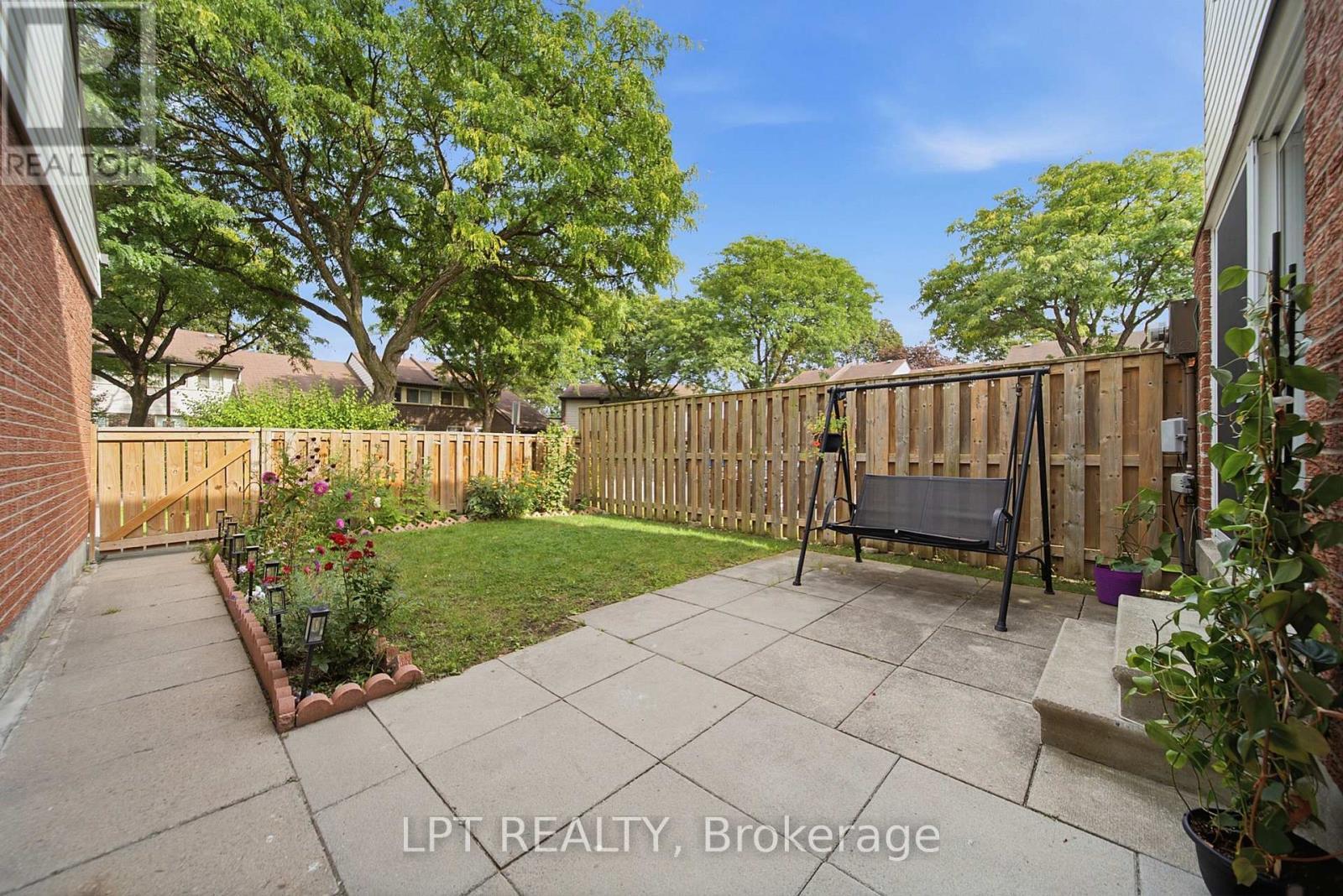 110 - 155 Glovers Road, Oshawa, ON
