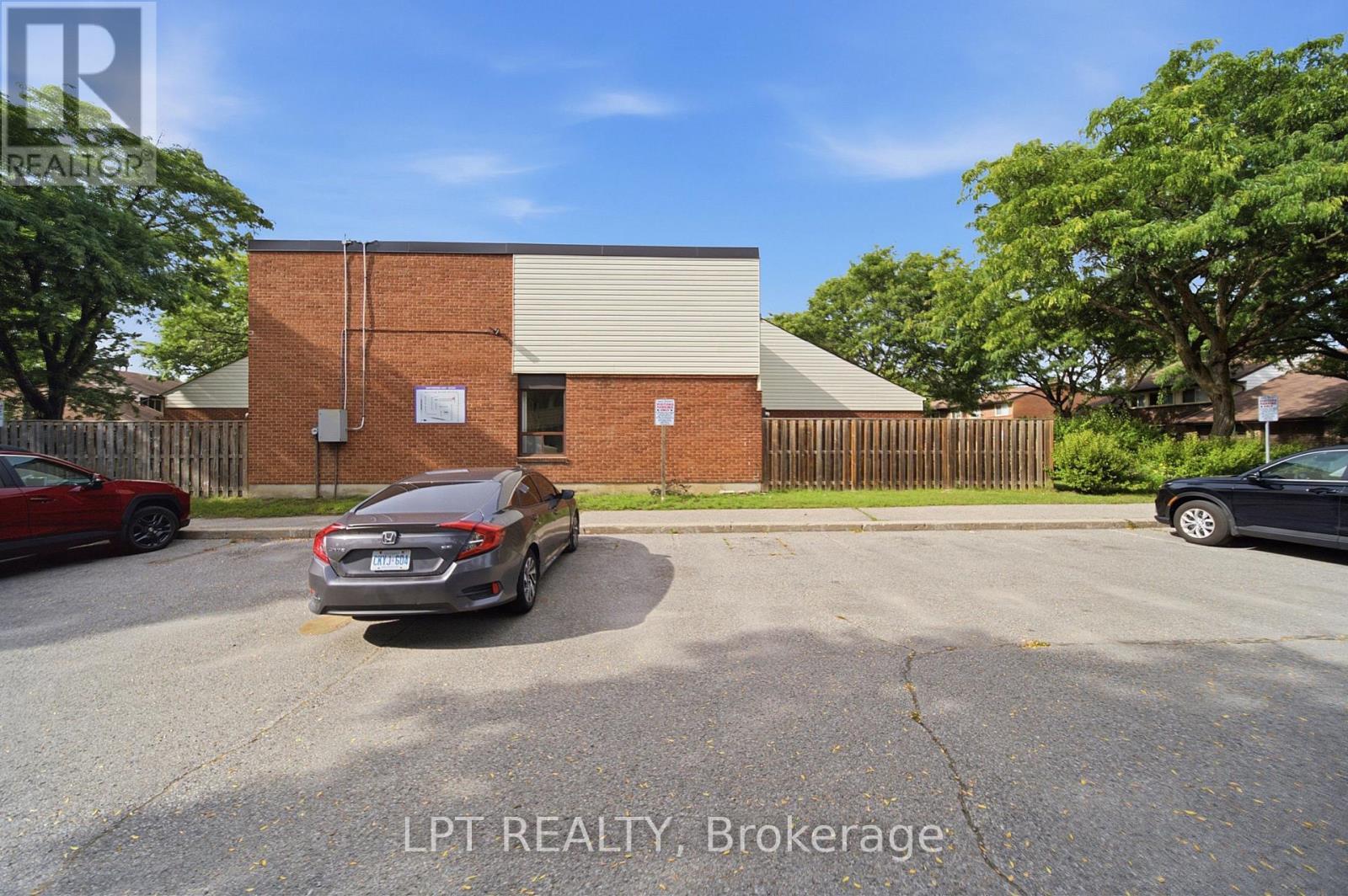 110 - 155 Glovers Road, Oshawa, ON