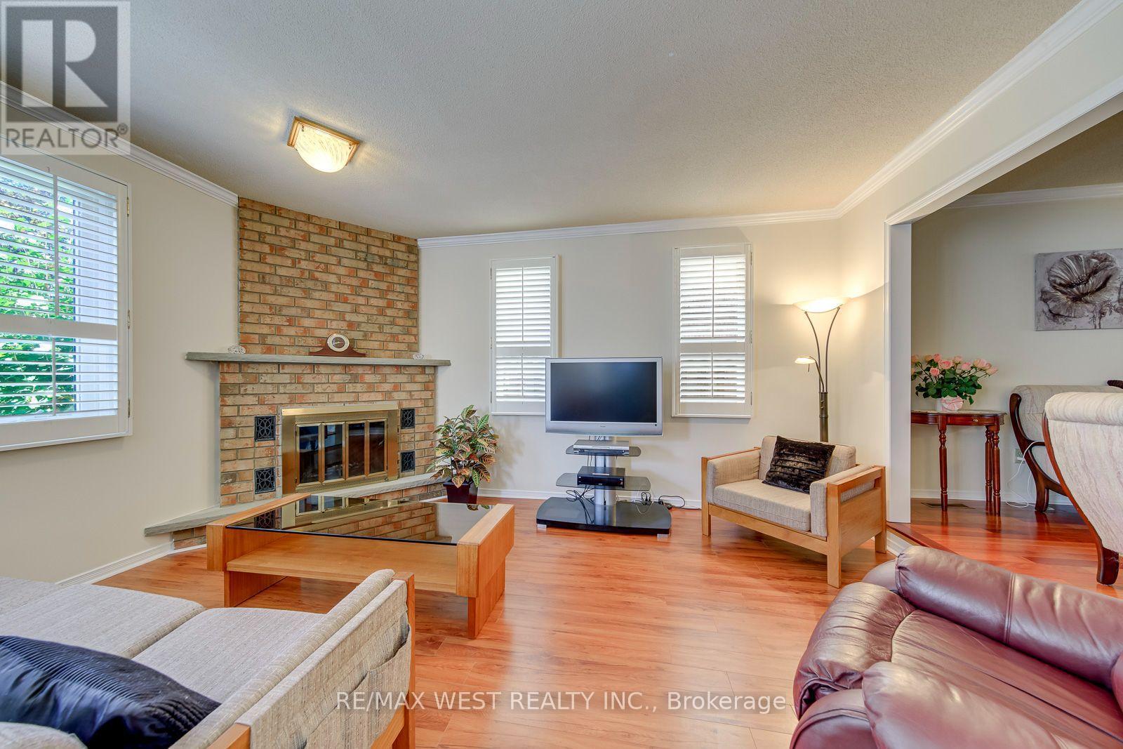 413 Camden Circle, Mississauga, ON
