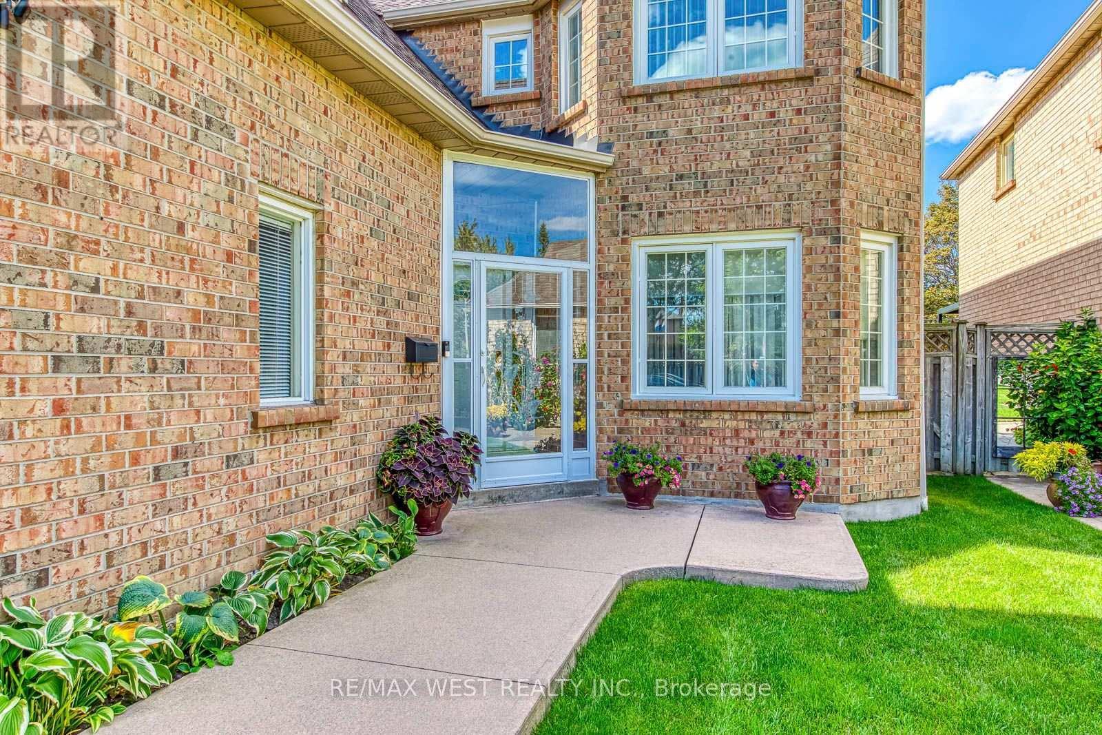 413 Camden Circle, Mississauga, ON