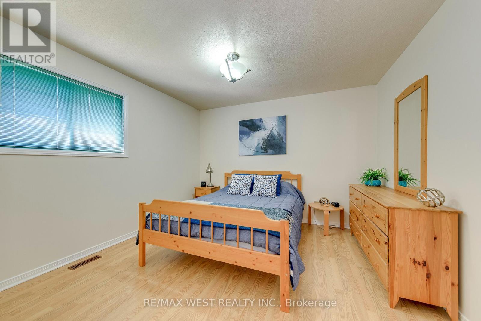 413 Camden Circle, Mississauga, ON