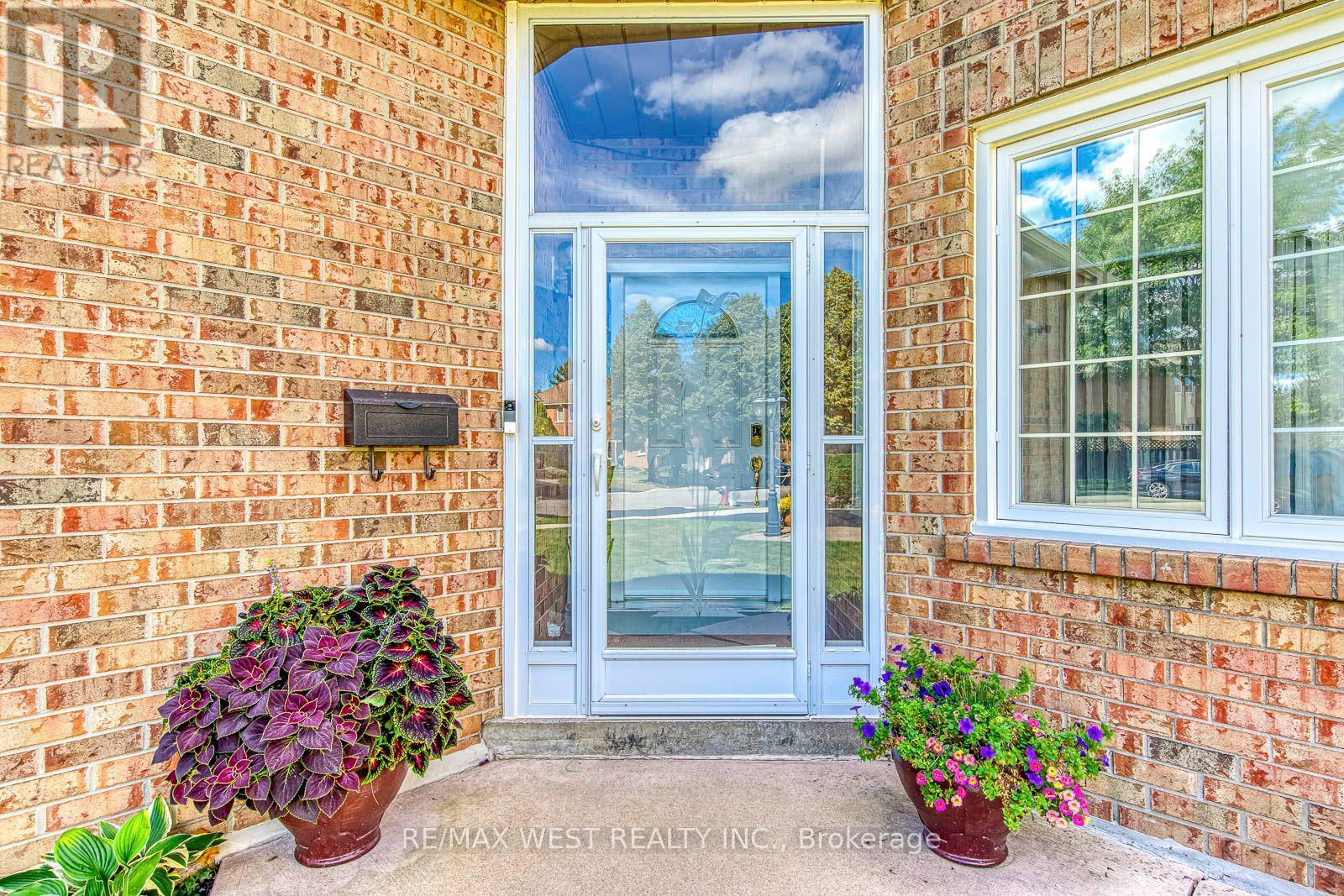 413 Camden Circle, Mississauga, ON