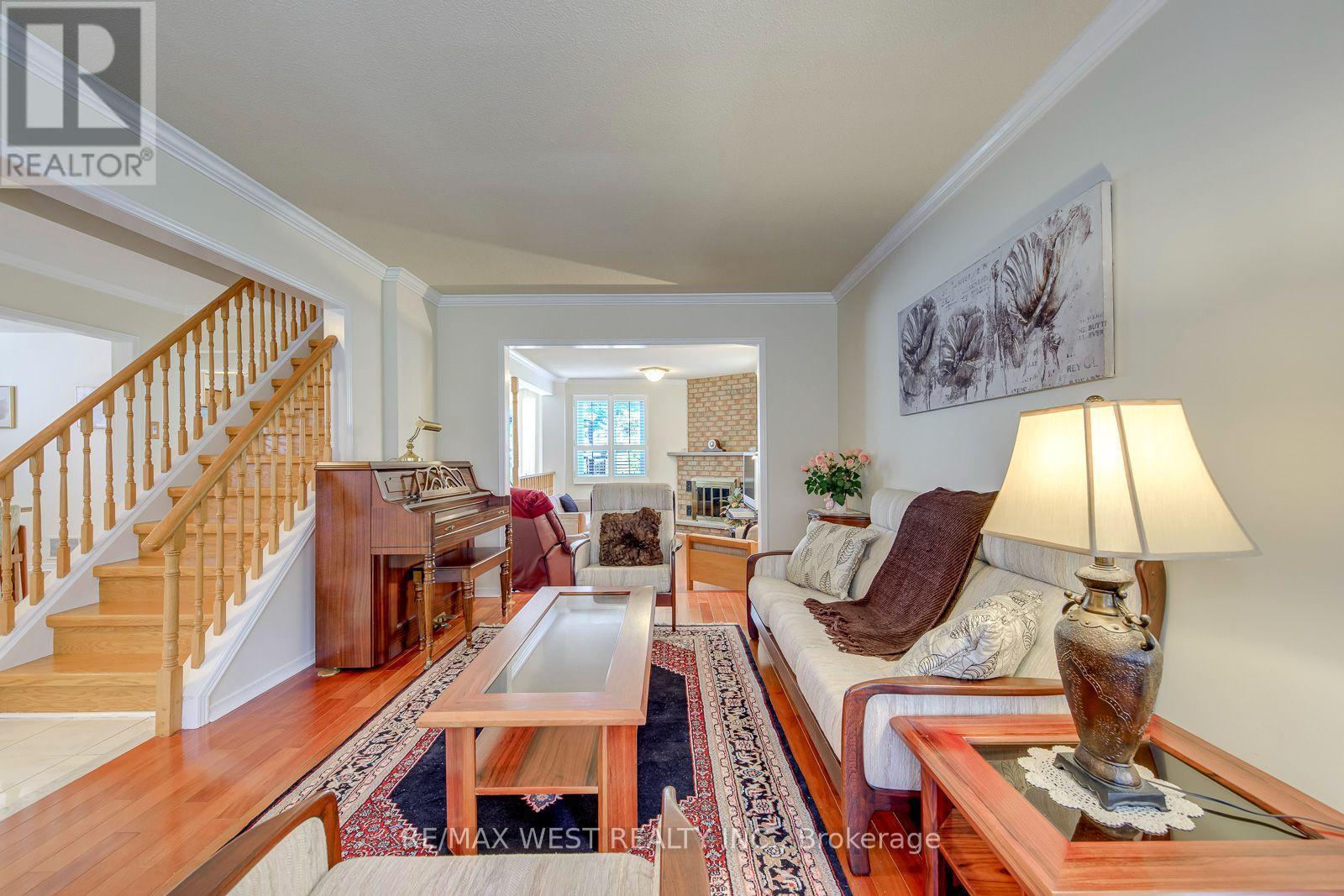413 Camden Circle, Mississauga, ON