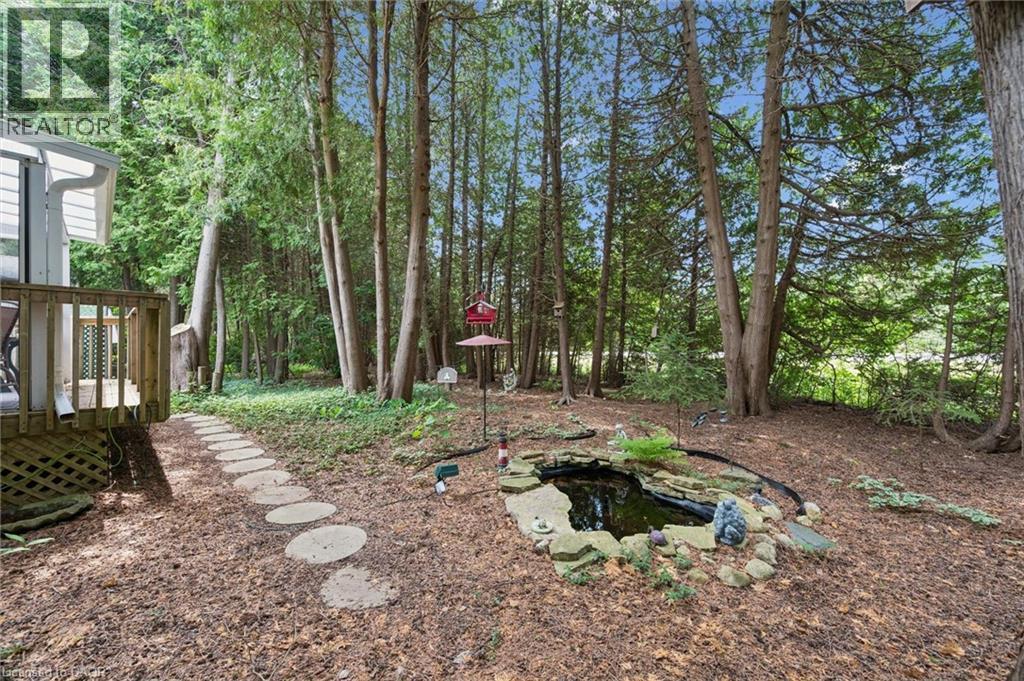 4 Spruce Avenue, Puslinch, ON