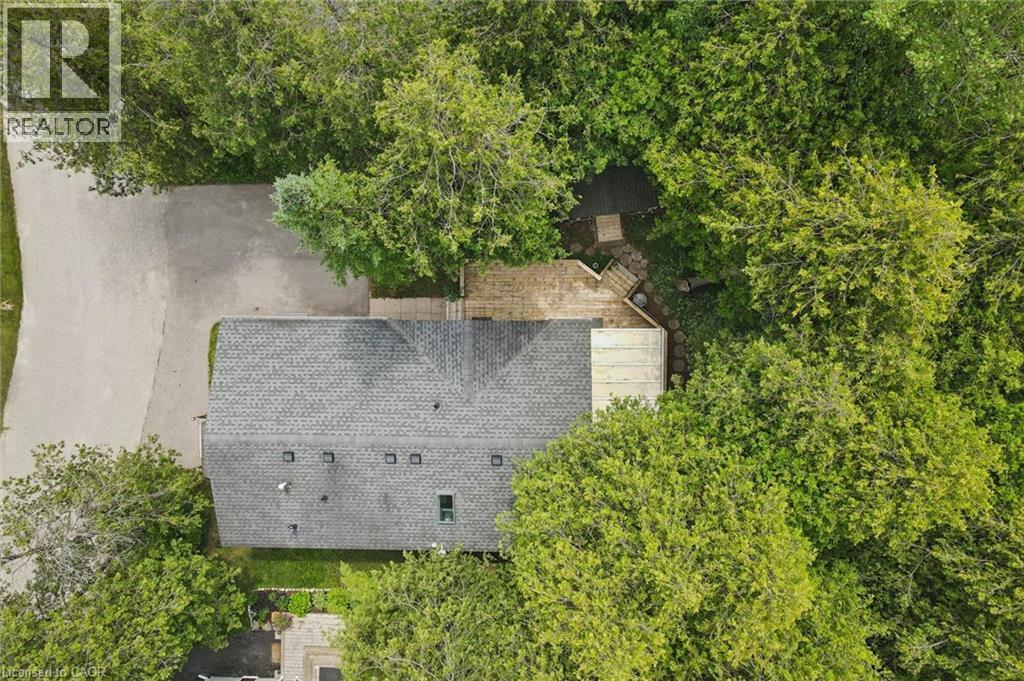 4 Spruce Avenue, Puslinch, ON