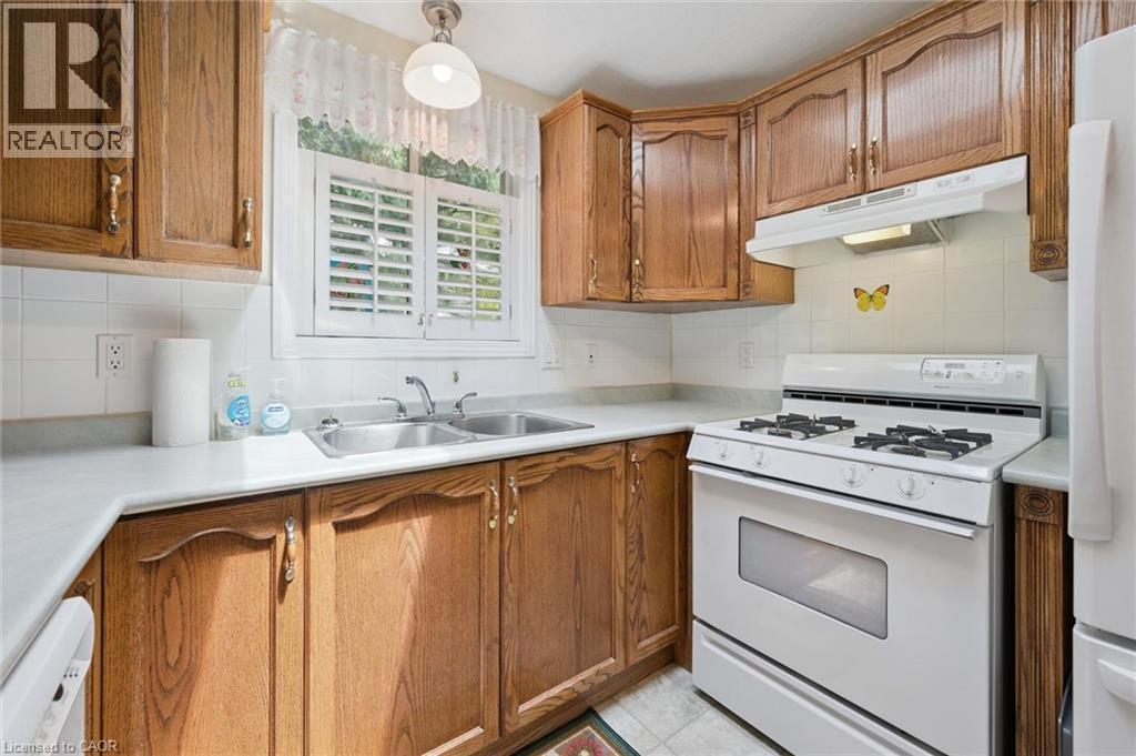 4 Spruce Avenue, Puslinch, ON