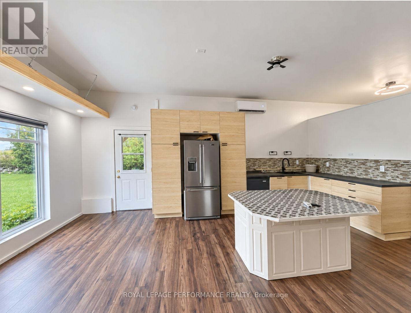 In Law suite - 1890 Cassburn Road, Champlain, ON