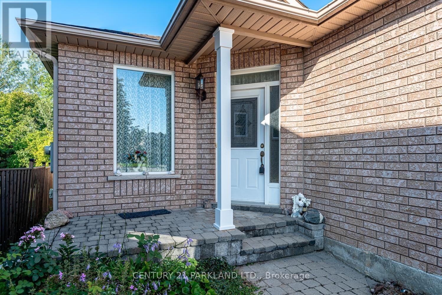 85 Canoe Court, Richmond Hill, ON