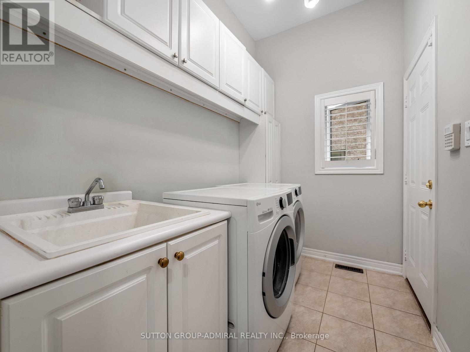 16 Craigvale Street, Vaughan, ON