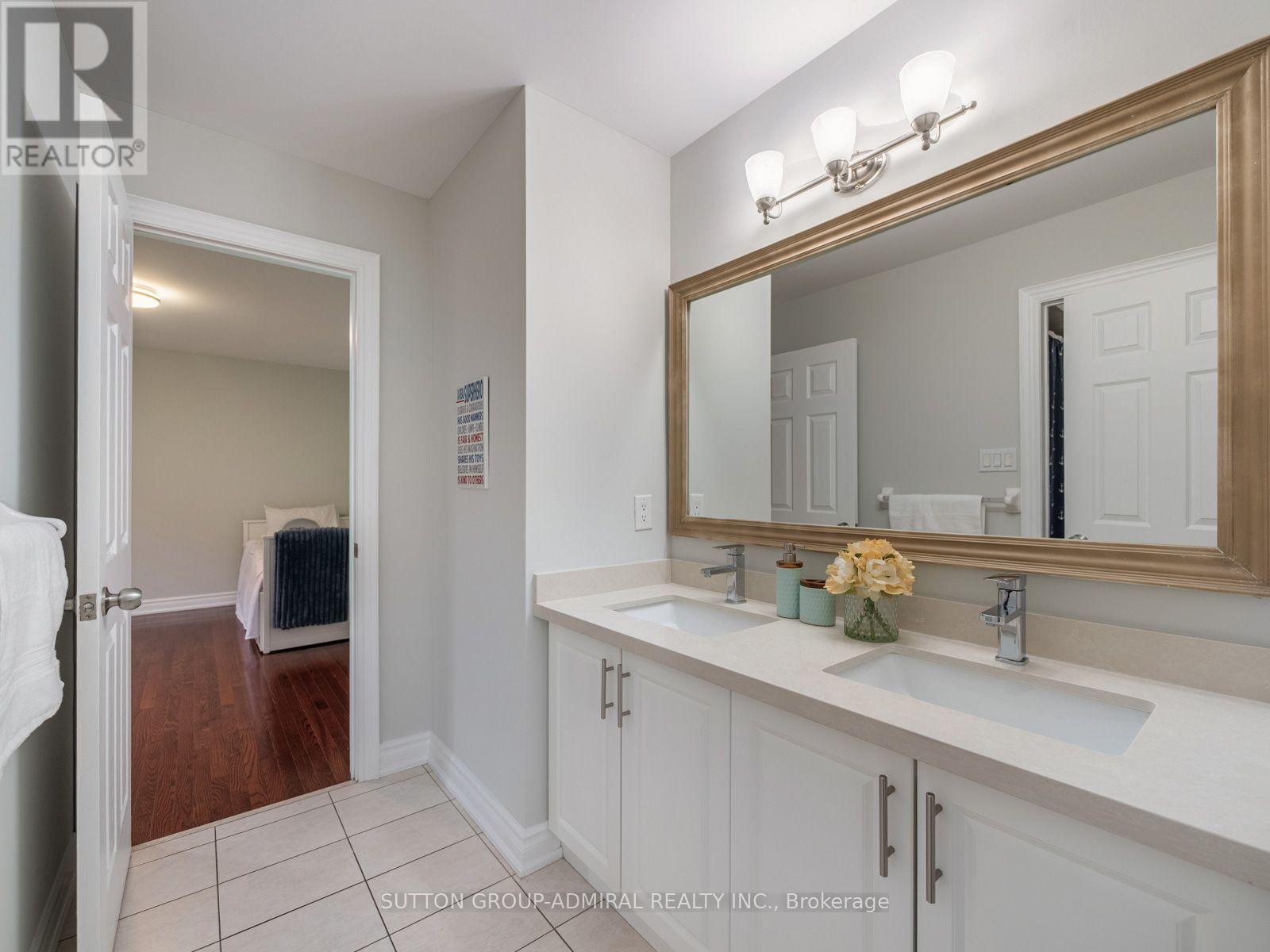 16 Craigvale Street, Vaughan, ON