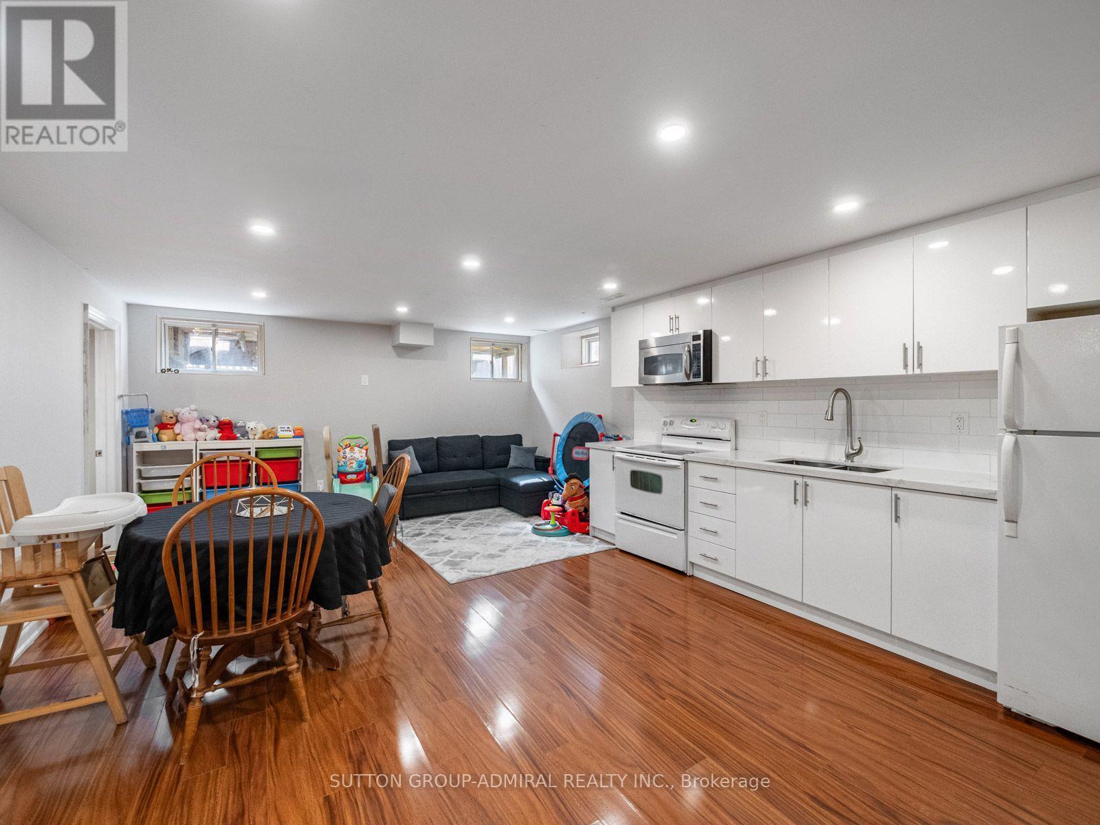 16 Craigvale Street, Vaughan, ON