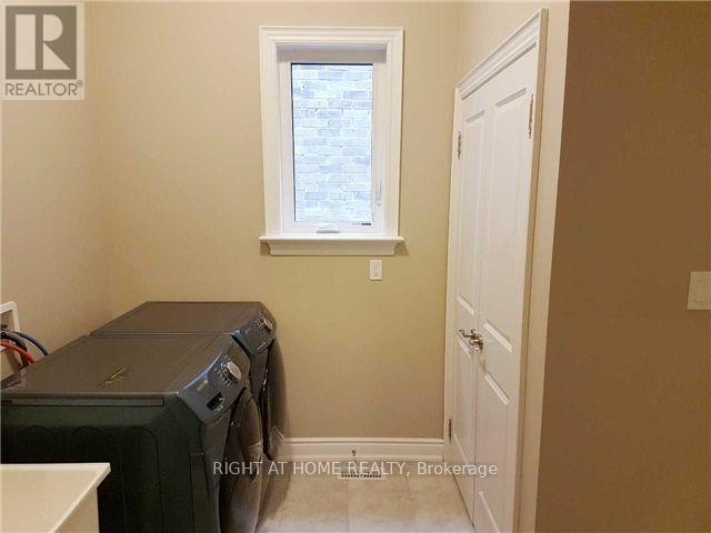 11 Richmond Park Drive, Georgina, ON