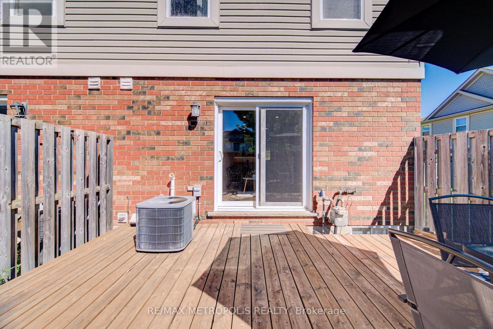 37 - 124 Gosling Gardens, Guelph, ON
