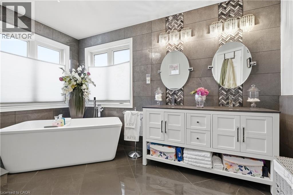 35 Lido Drive, Stoney Creek, ON