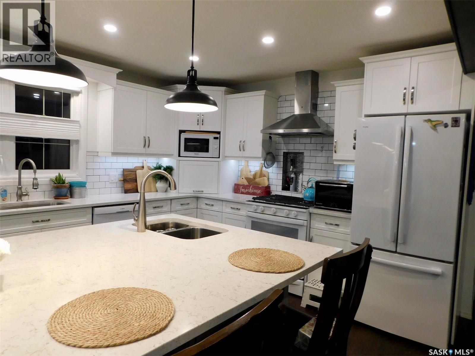27 Kasper Crescent, Assiniboia, SK
