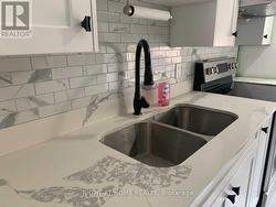 30 - 16 REXDALE BOULEVARD Toronto, ON M9W 5Z3