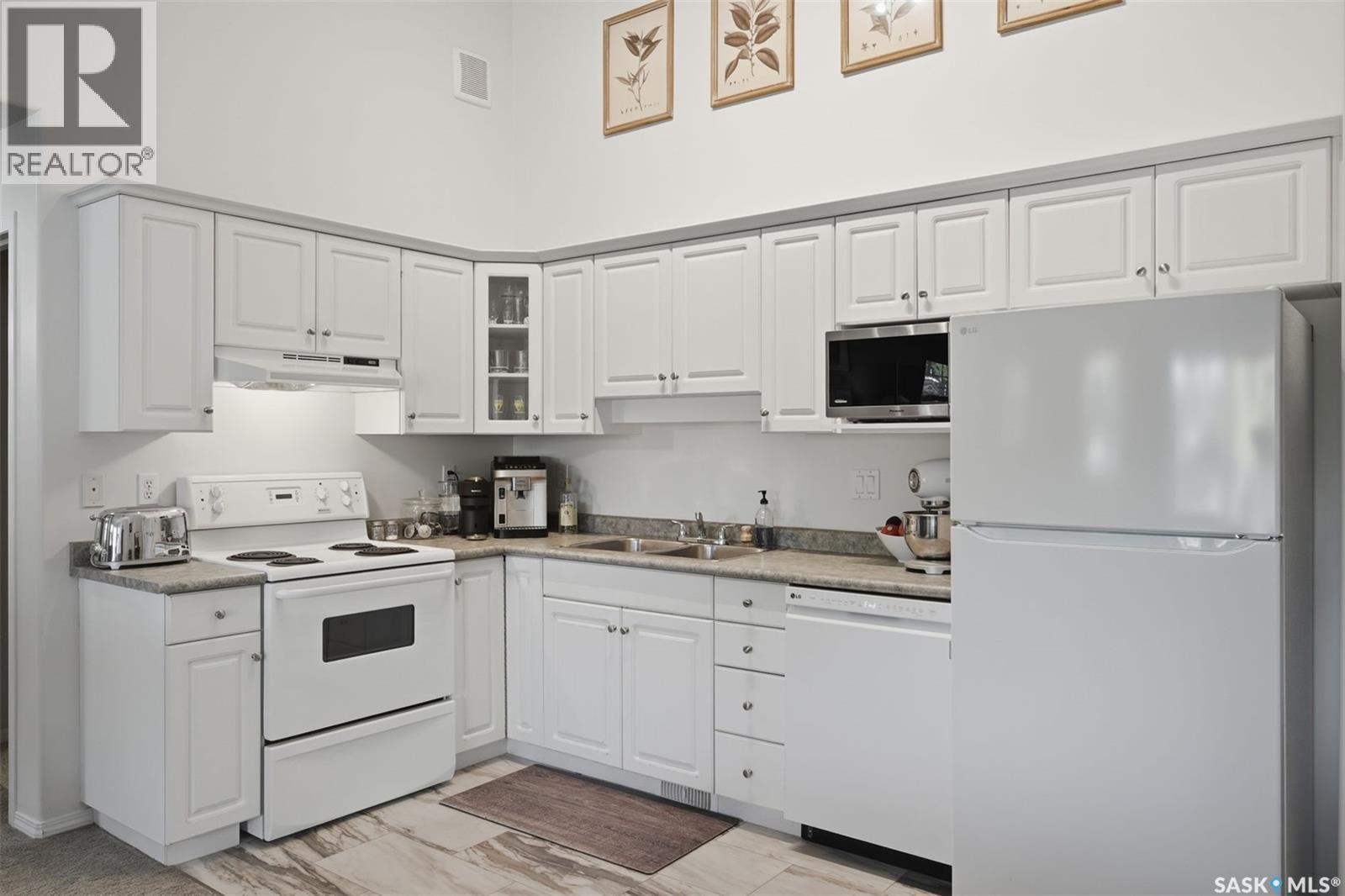 202 F 141 105Th Street W, Saskatoon, SK