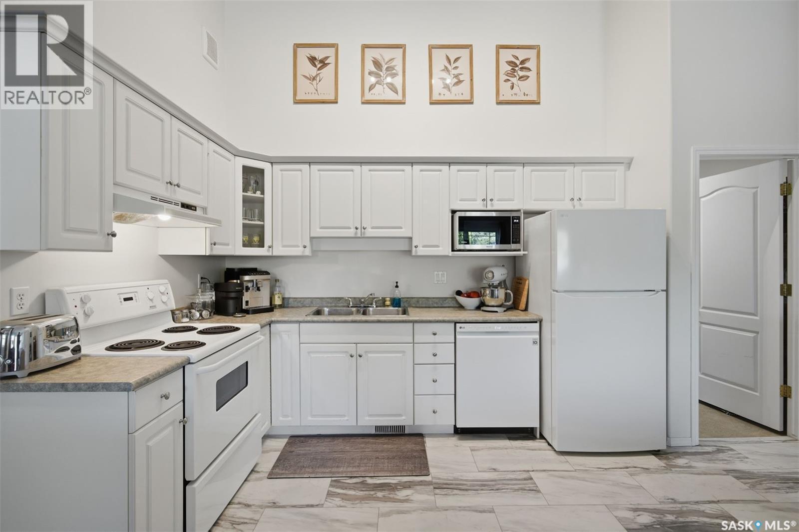 202 F 141 105Th Street W, Saskatoon, SK