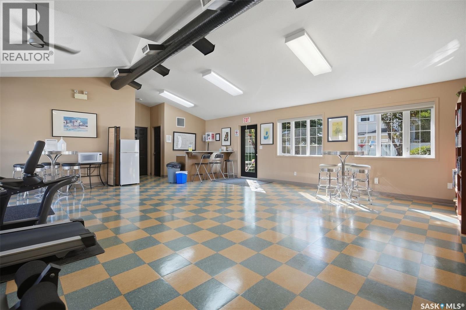202 F 141 105Th Street W, Saskatoon, SK