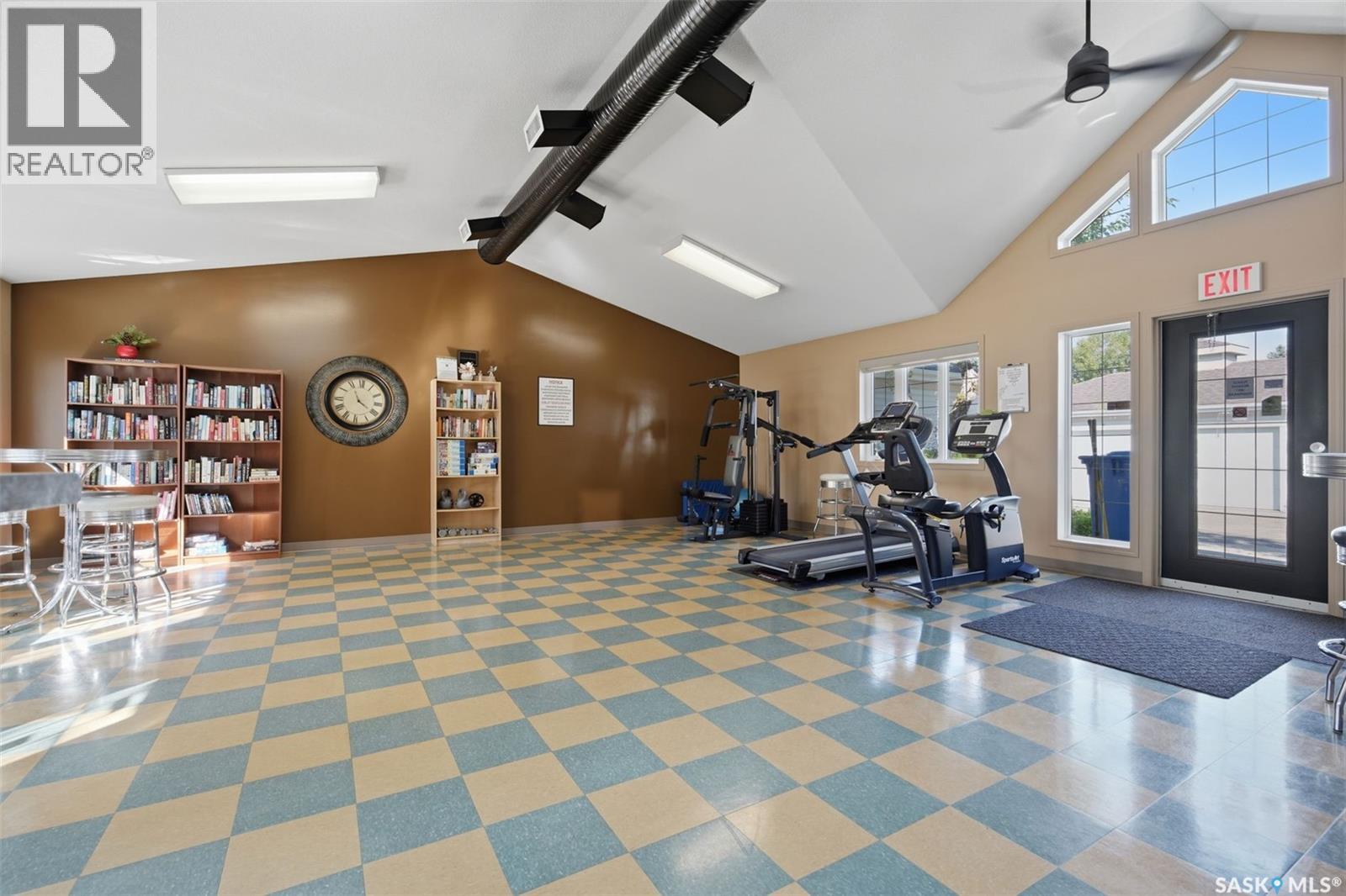 202 F 141 105Th Street W, Saskatoon, SK