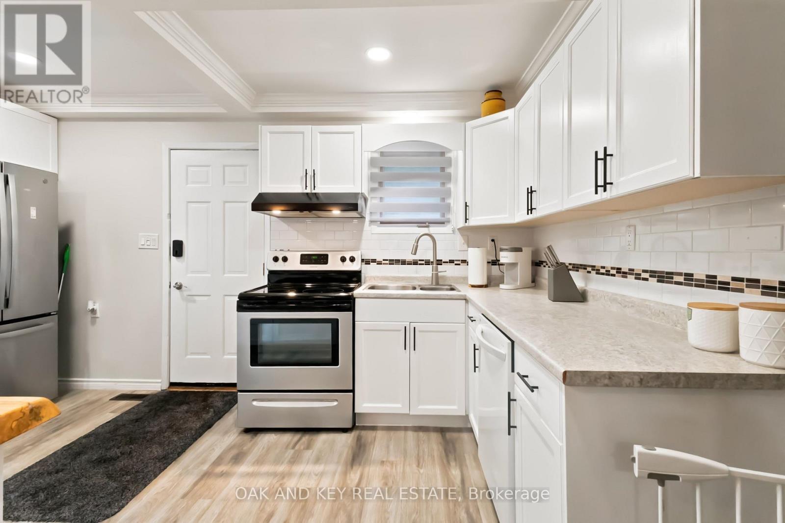 1 Vanier Place, St. Thomas, ON