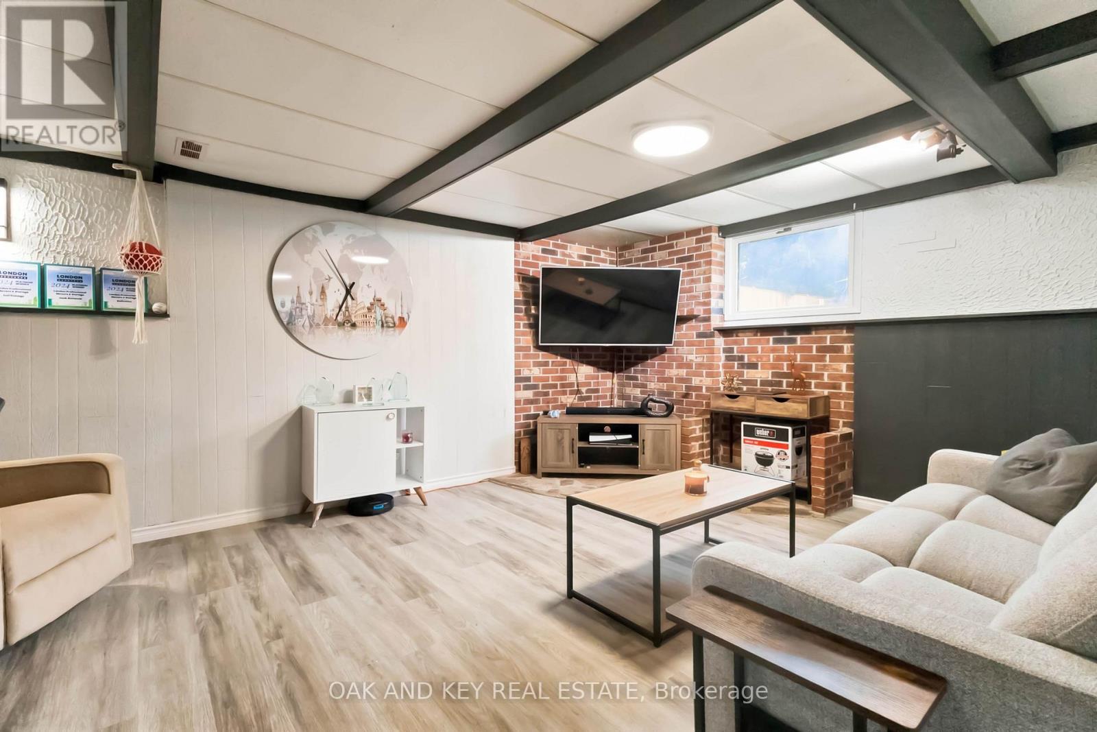 1 Vanier Place, St. Thomas, ON