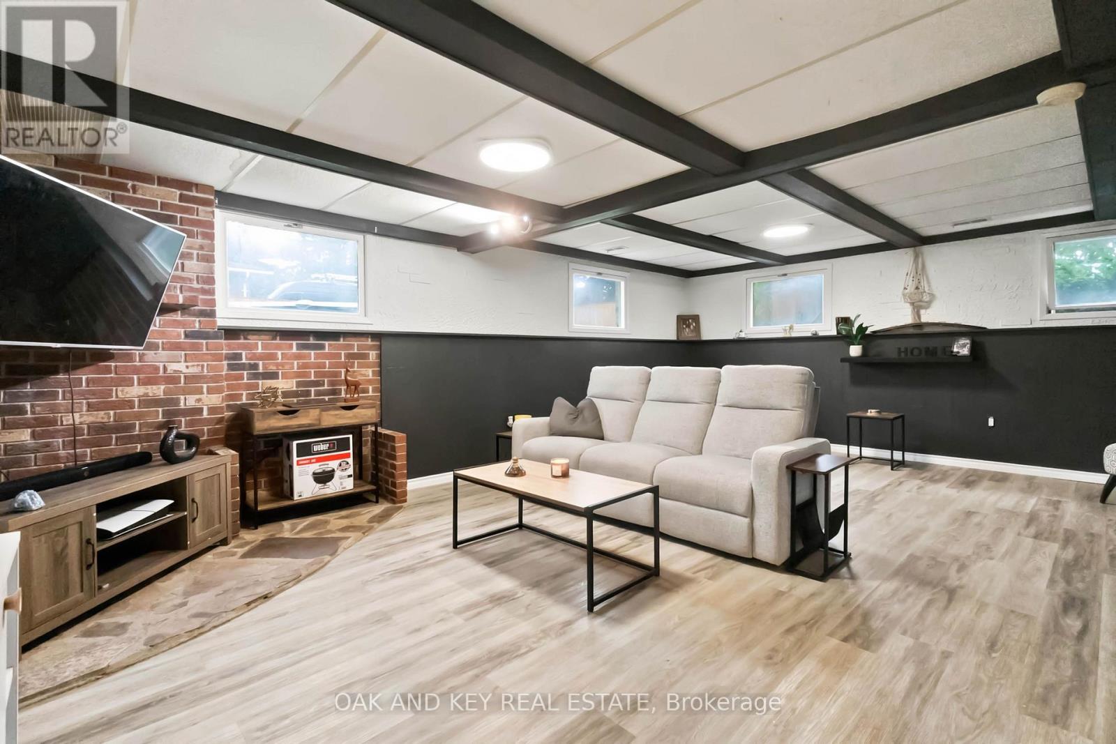1 Vanier Place, St. Thomas, ON