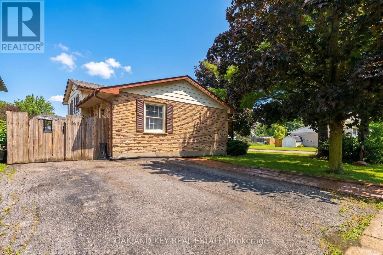 1 Vanier Place, St. Thomas, ON
