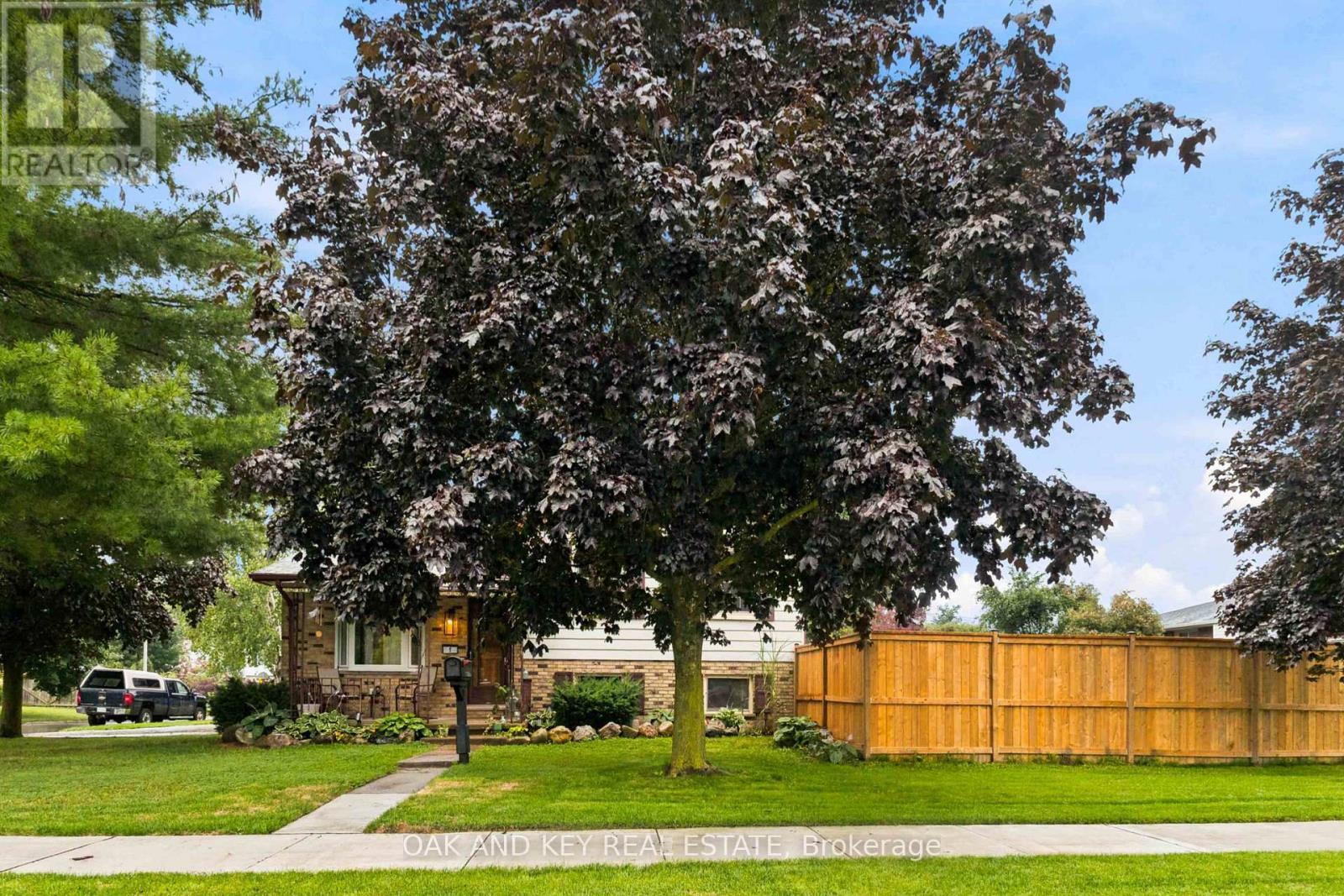 1 Vanier Place, St. Thomas, ON