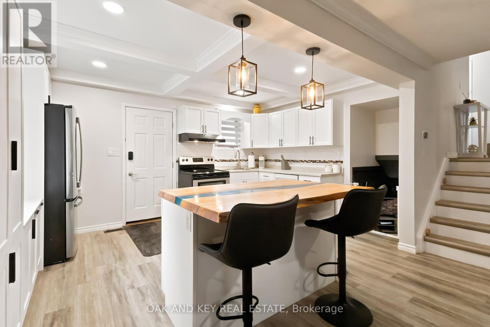 1 Vanier Place, St. Thomas, ON