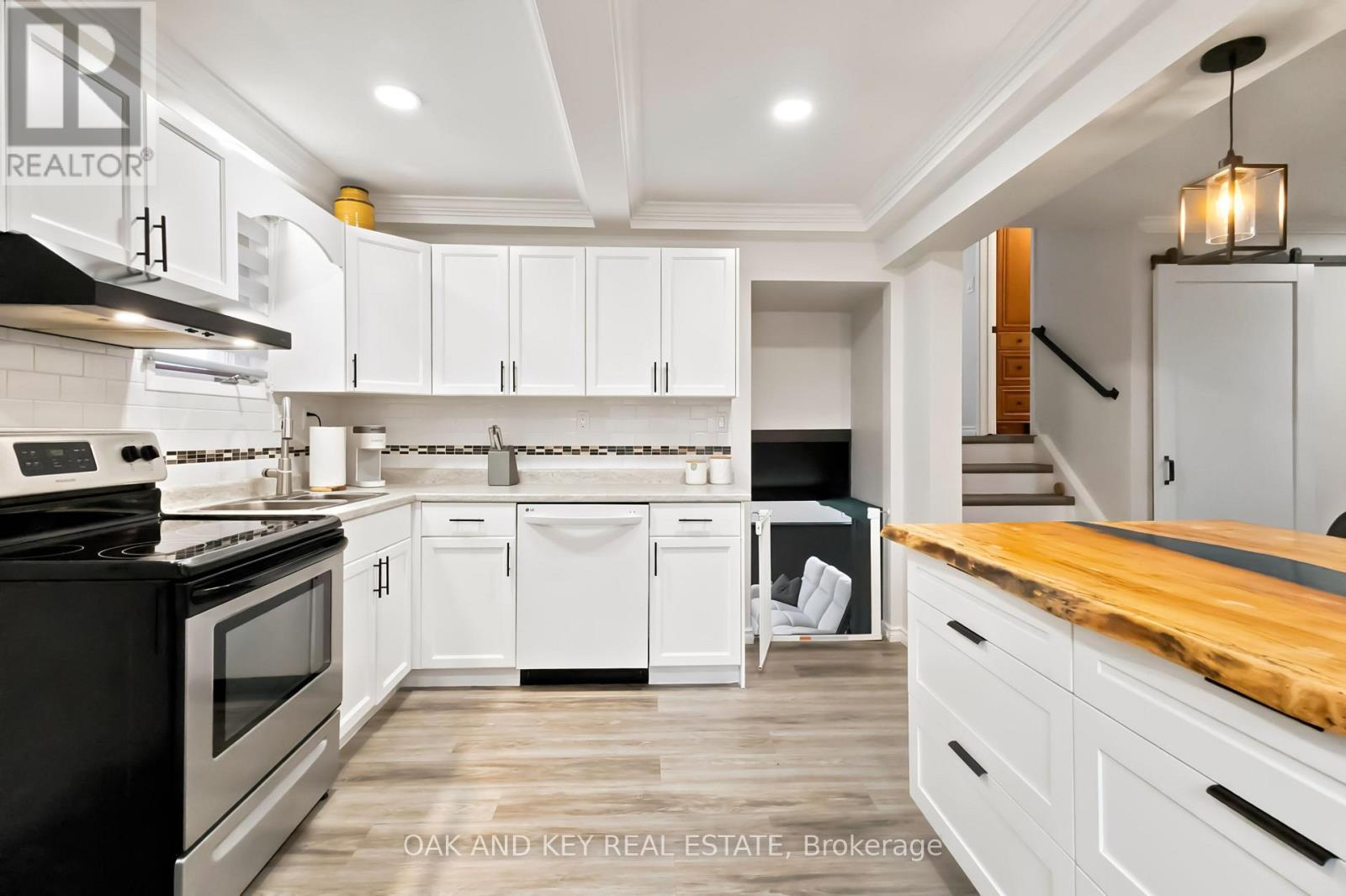1 Vanier Place, St. Thomas, ON