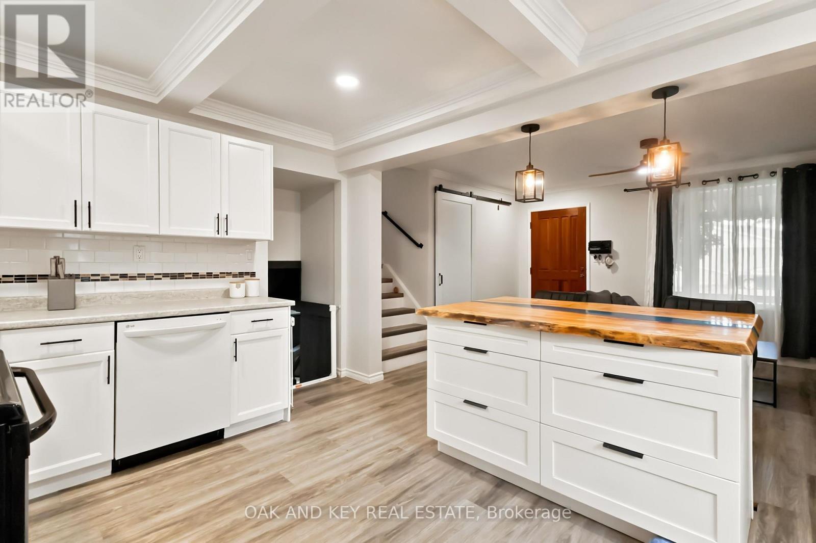 1 Vanier Place, St. Thomas, ON