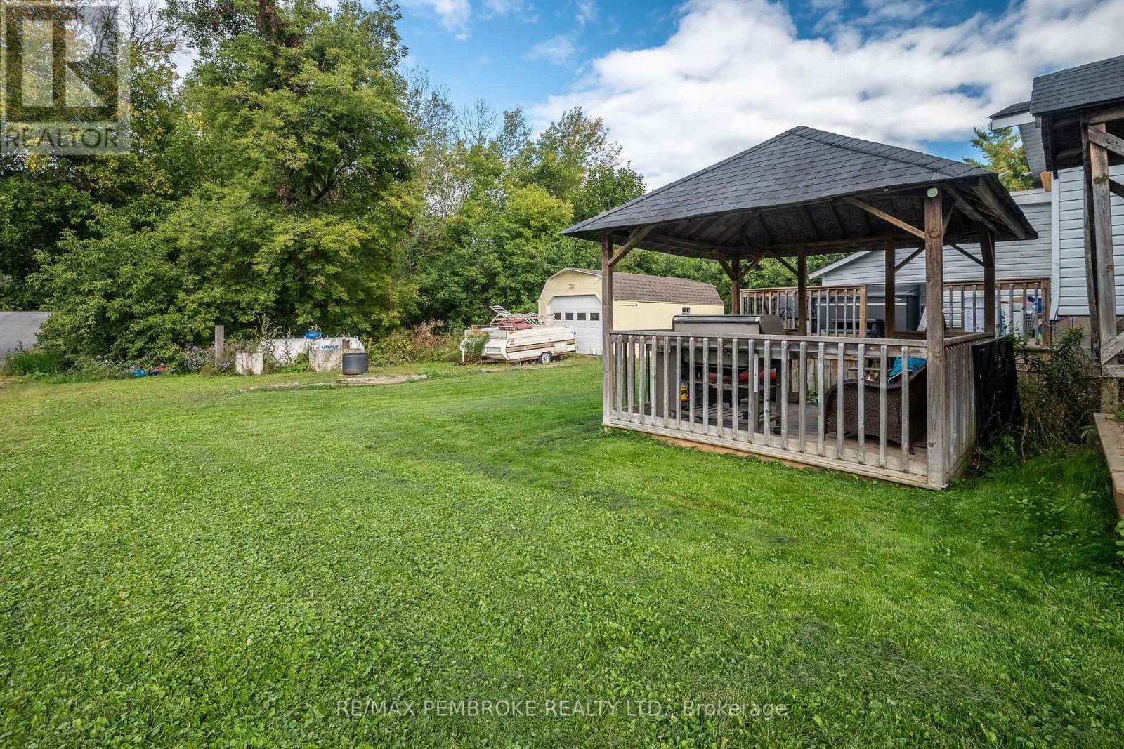 Gazebo and yard space - 2001 Foresters Falls Road, Whitewater Region, ON