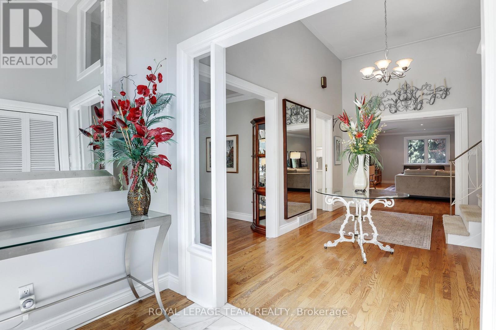 1939 Wembley Avenue, Ottawa, ON
