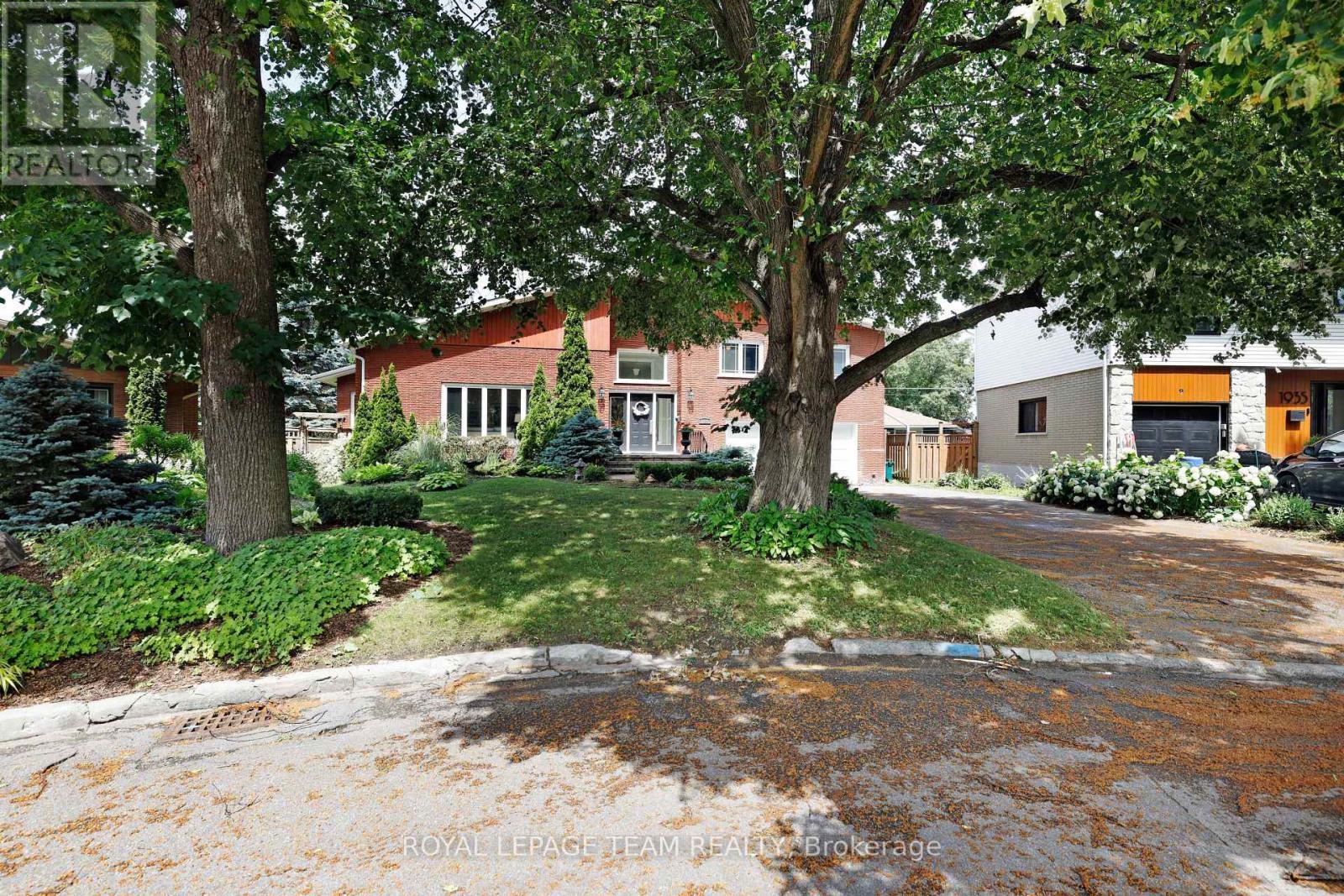 1939 Wembley Avenue, Ottawa, ON